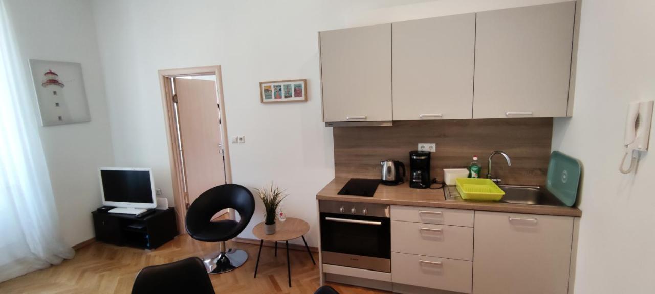 Apartment Milani With Private Garage Opatija Bagian luar foto